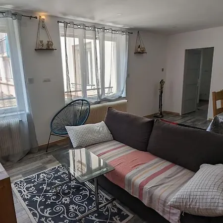 Apartment Calme Rez-de-chaussee 2 70 M2